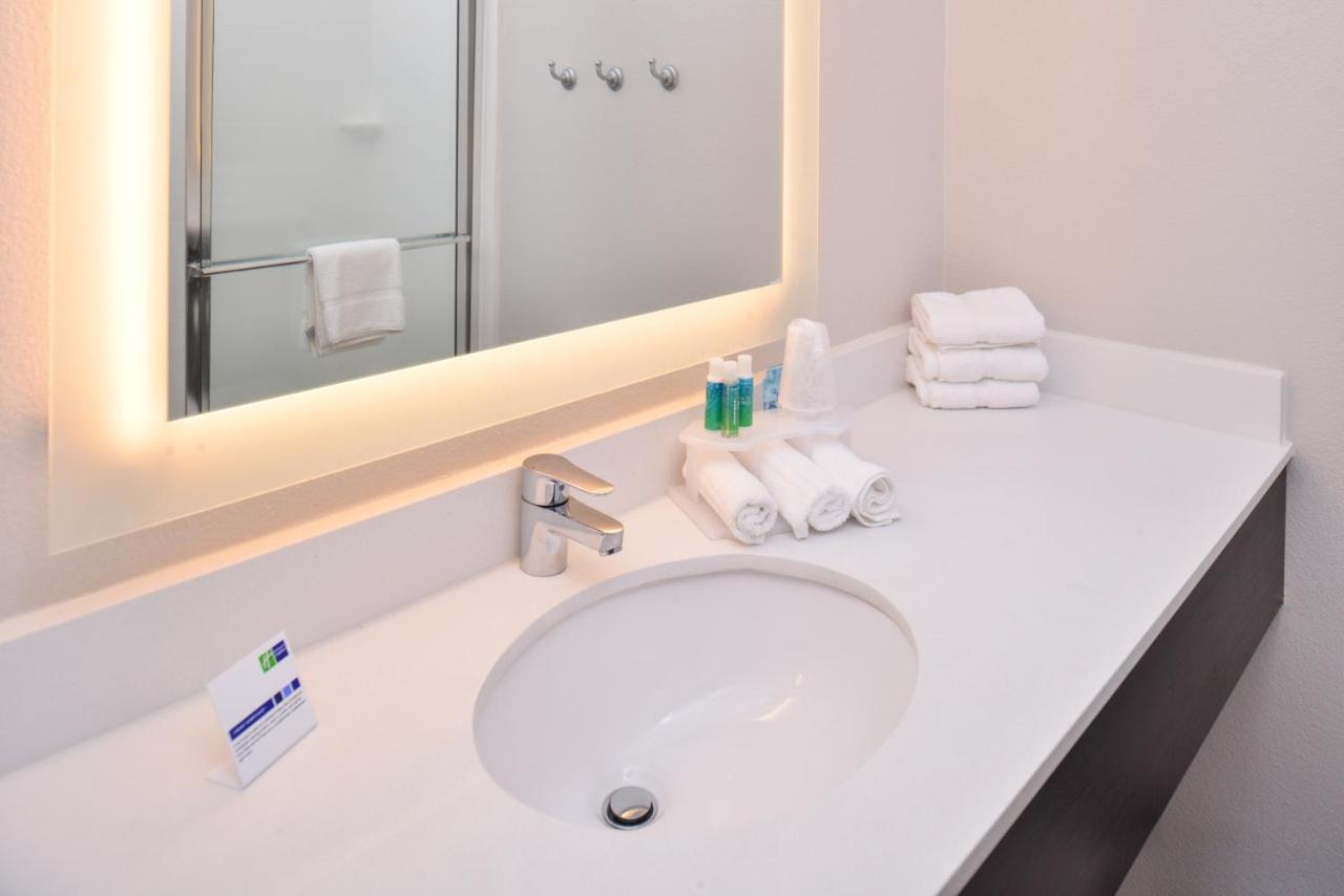 Holiday Inn Express & Suites Corpus Christi-N Padre Island By Ihg Екстериор снимка